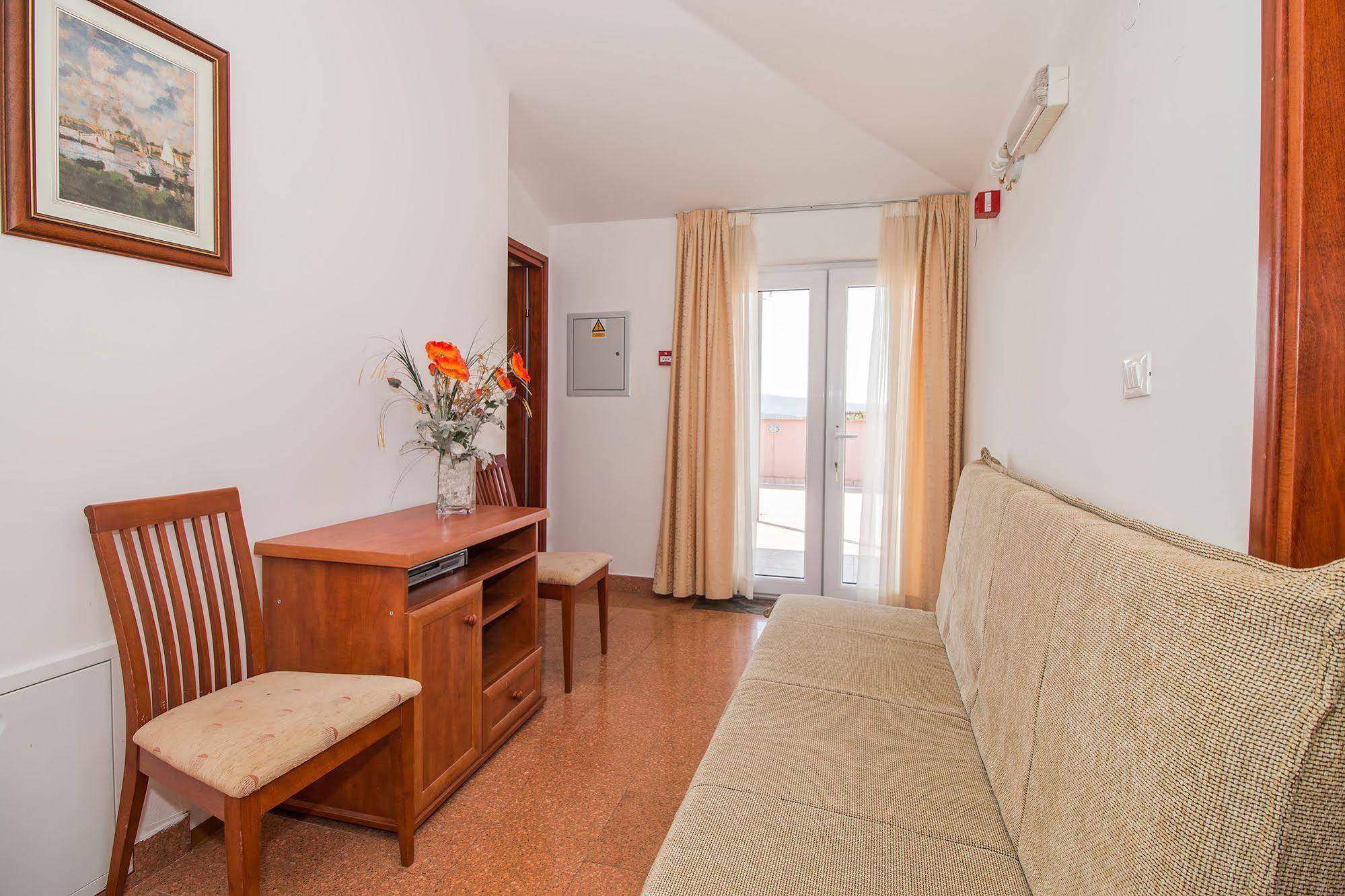 Hotel Hygge Biograd Na Moru Exterior foto