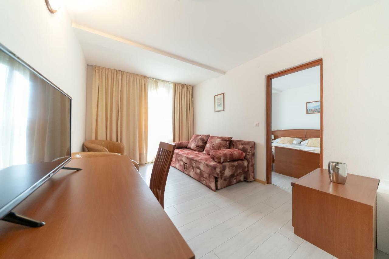 Hotel Hygge Biograd Na Moru Exterior foto