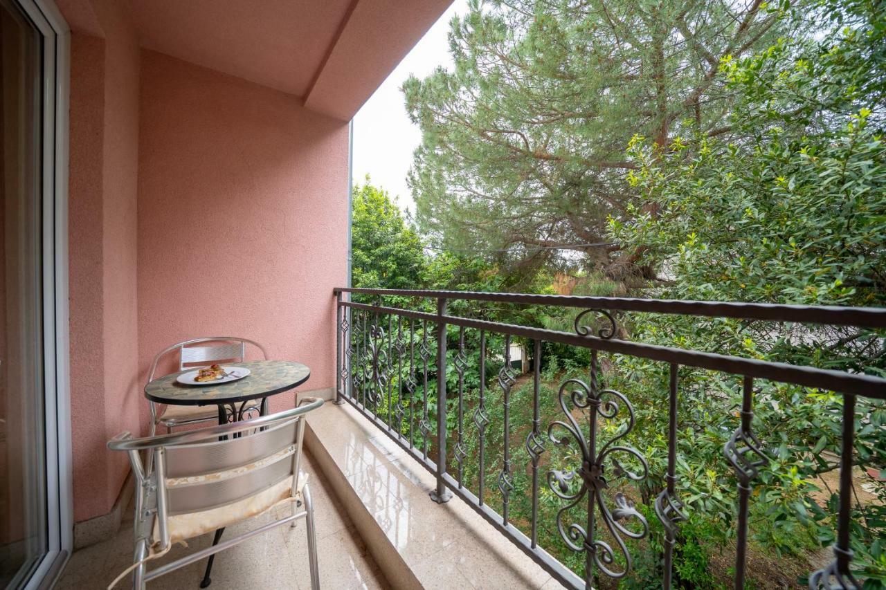 Hotel Hygge Biograd Na Moru Exterior foto